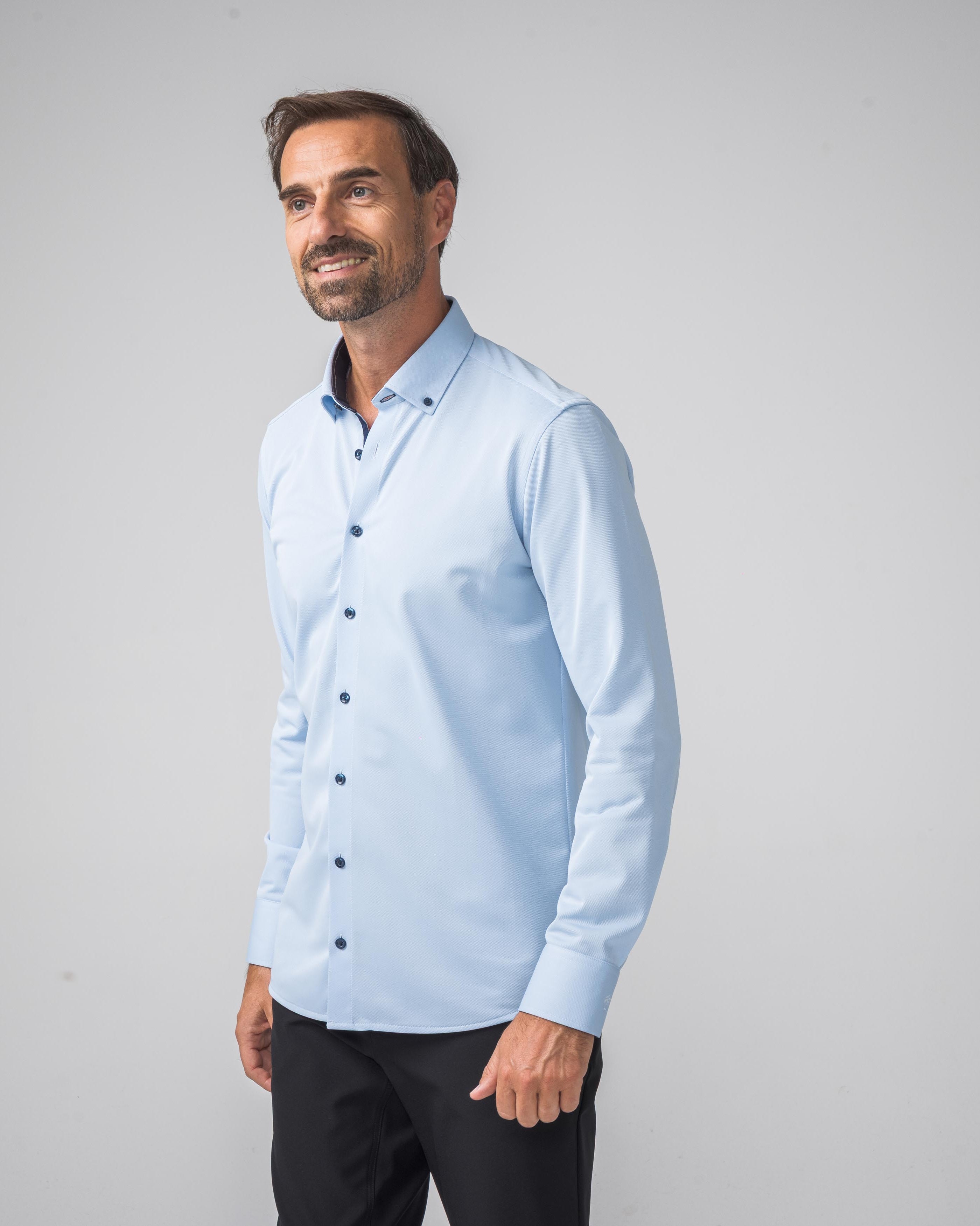 Performance Hemd Button-Down Hellblau/Marine - Noser Fashion AG