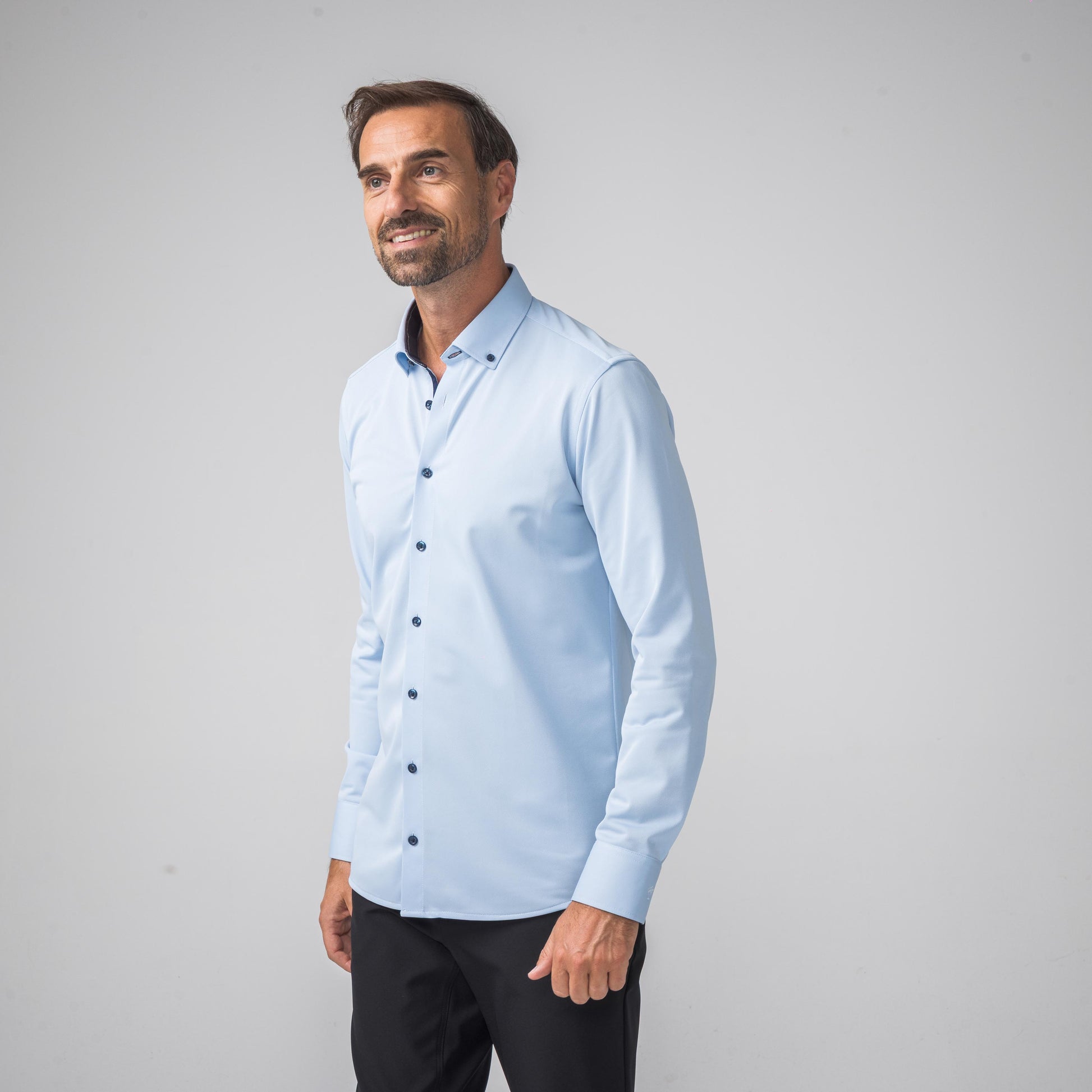 Performance Hemd Button-Down Hellblau/Marine - Noser Fashion AG